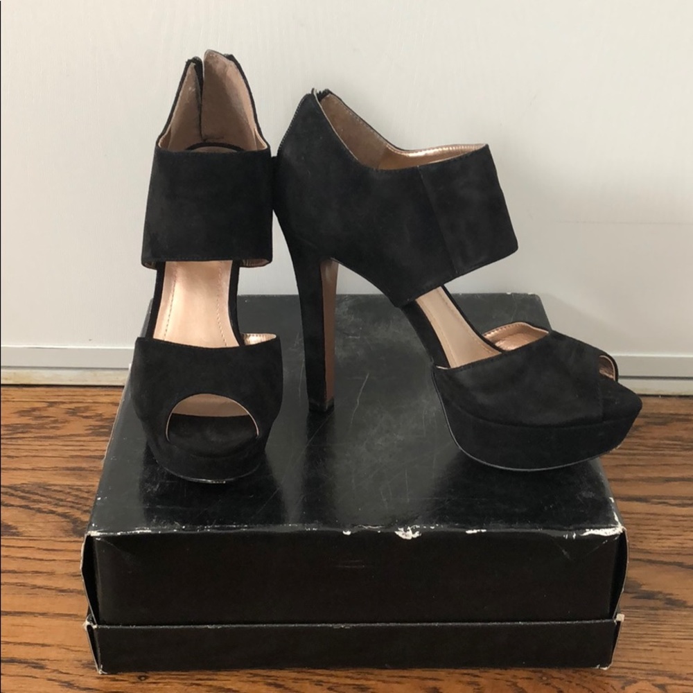 BCBG Paris Black High Heel Sandals Pumps 6.5